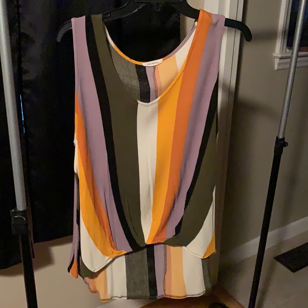Ladies sleeveless multicolored Hilow blouse